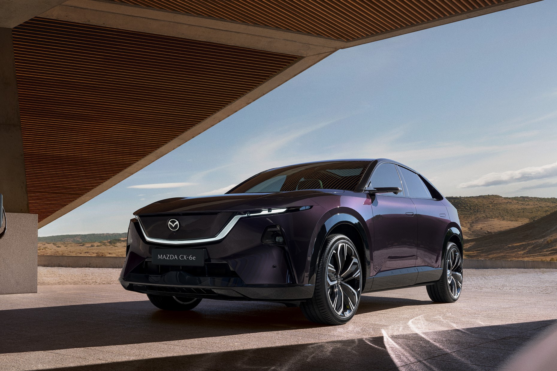 Mazda CX-6e exterior (1)